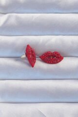 Pirinç Zirkon Taşlı Kırmızı Dudak Model Küpe